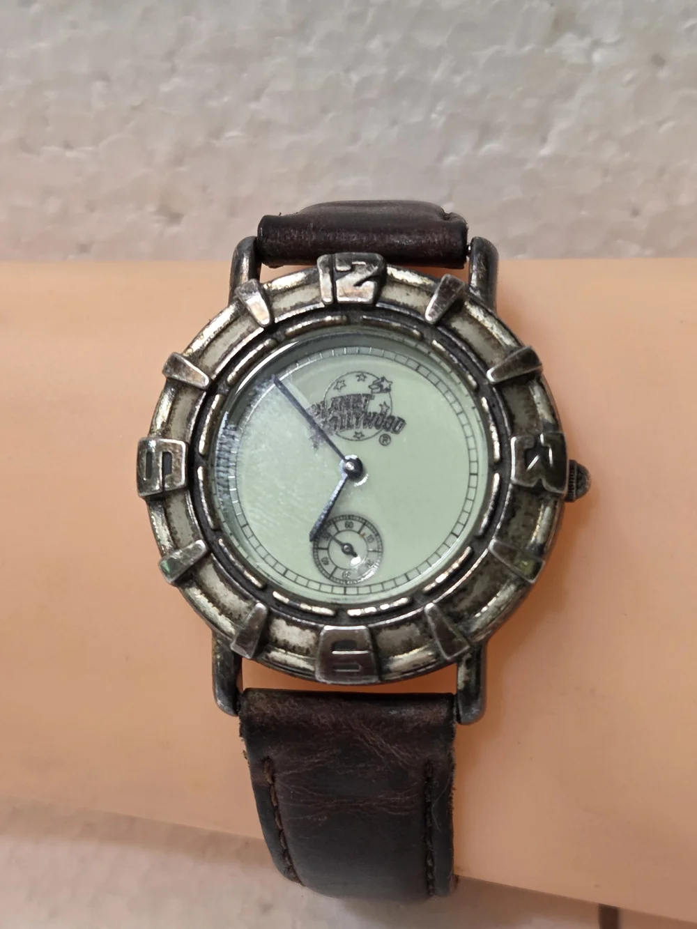 Planet Hollywood Logo Vintage-Style Round Watch  with Brown Leather Band Pl 1013